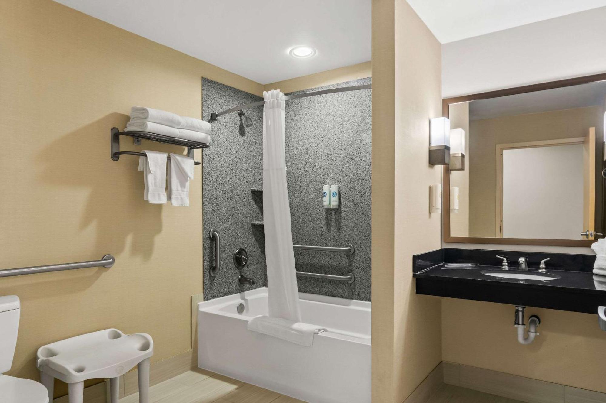 Comfort Suites Bentonville - Rogers Exterior photo