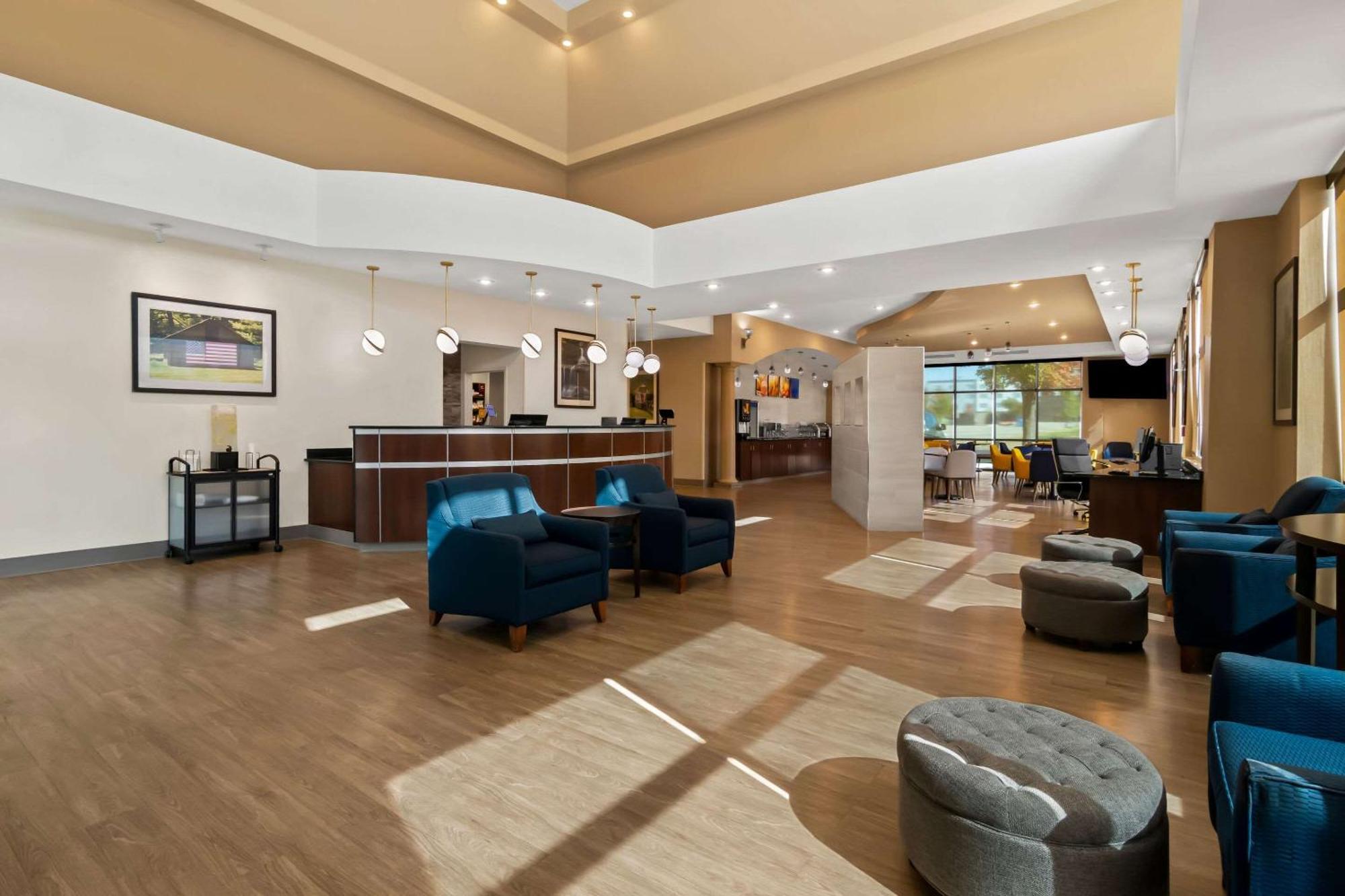 Comfort Suites Bentonville - Rogers Exterior photo