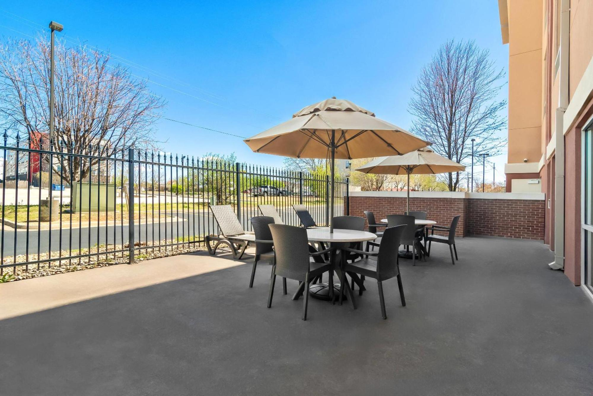 Comfort Suites Bentonville - Rogers Exterior photo